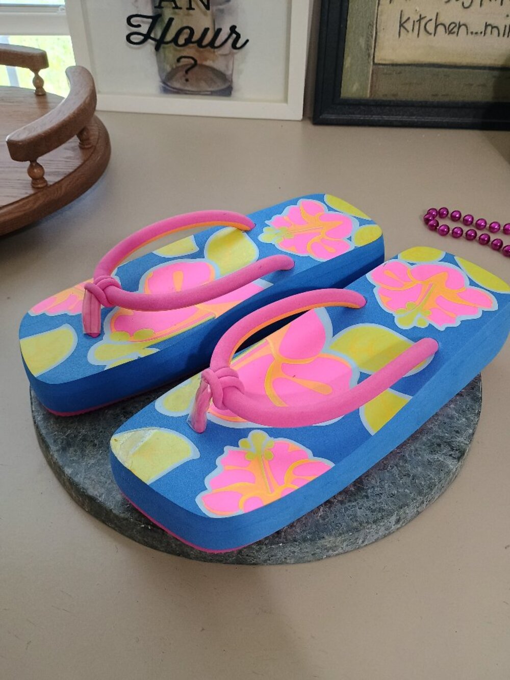 Vintage Floral Foam Platform Flip Flops Sz. 7-8 Pink/Yellow/Blue